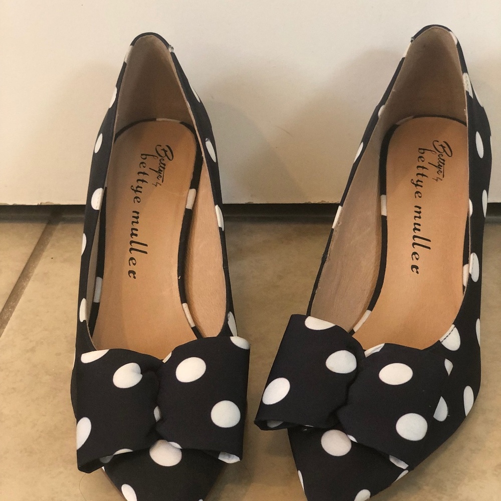 Polka dot heels